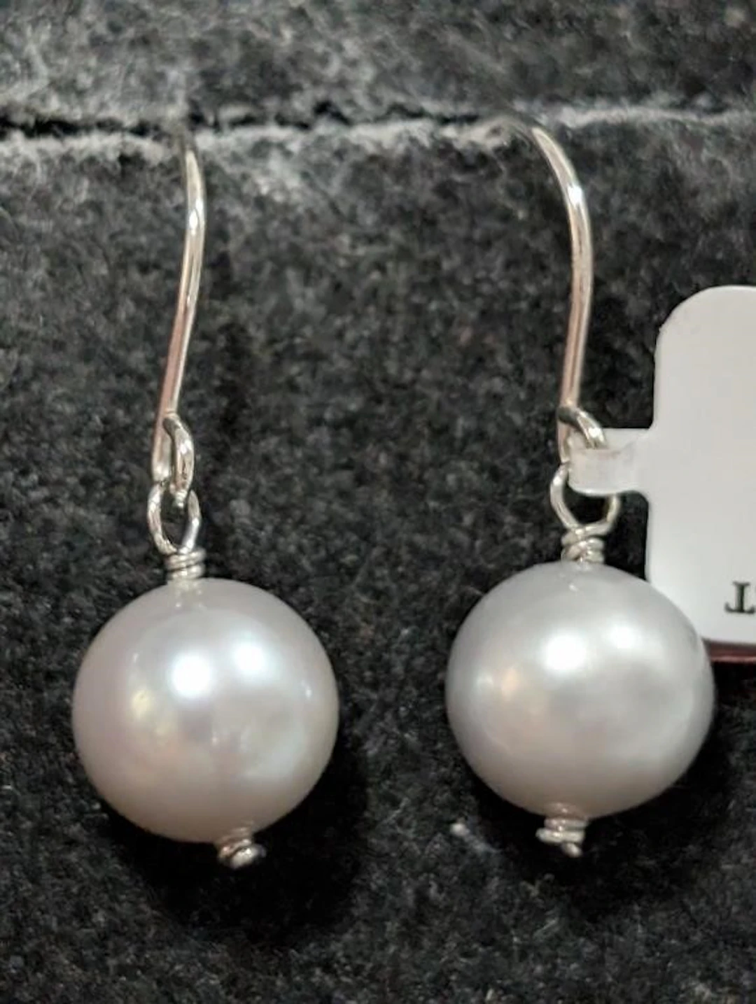 $50, Silver(5.62g), Dyed grey cultured pearlEarrin