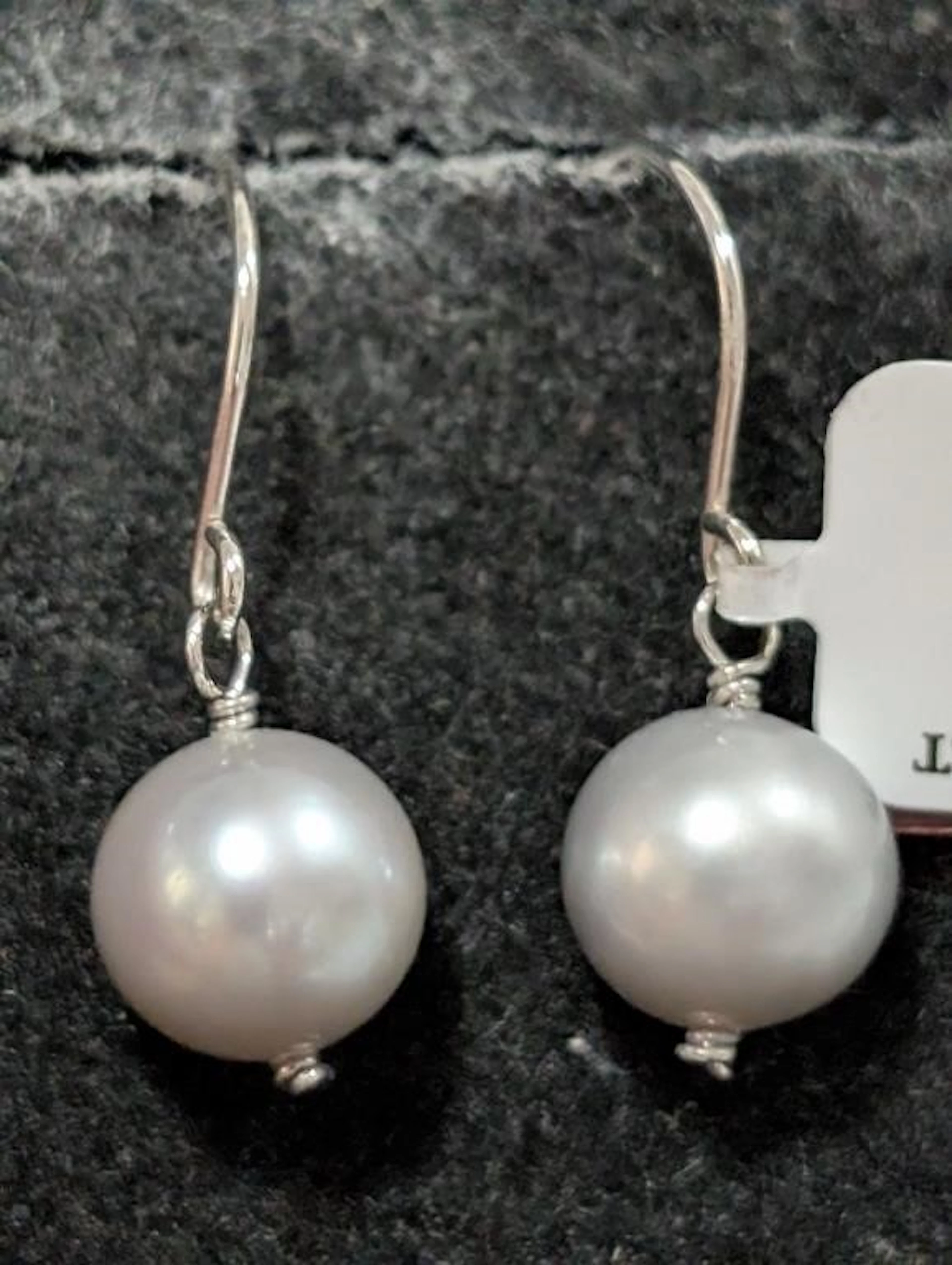 $50, Silver(5.62g), Dyed grey cultured pearlEarrin