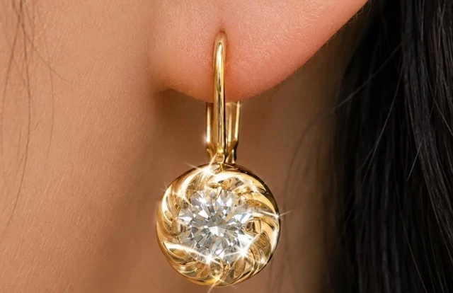$3200, 10k(1.6g), lab diamond (1ct)earring, retail