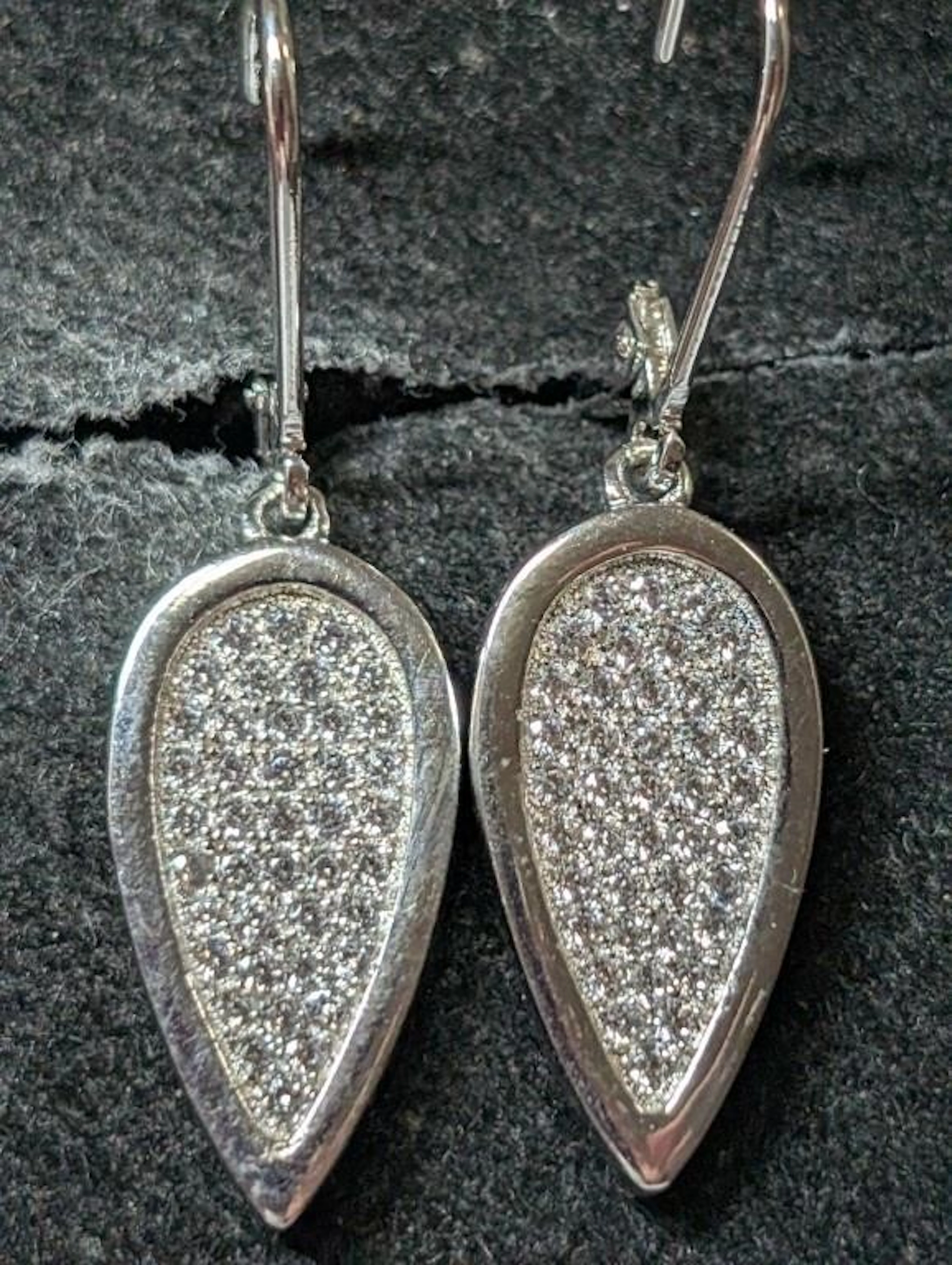 $100, Silver(3.81g), czEarring, appraised/retail v