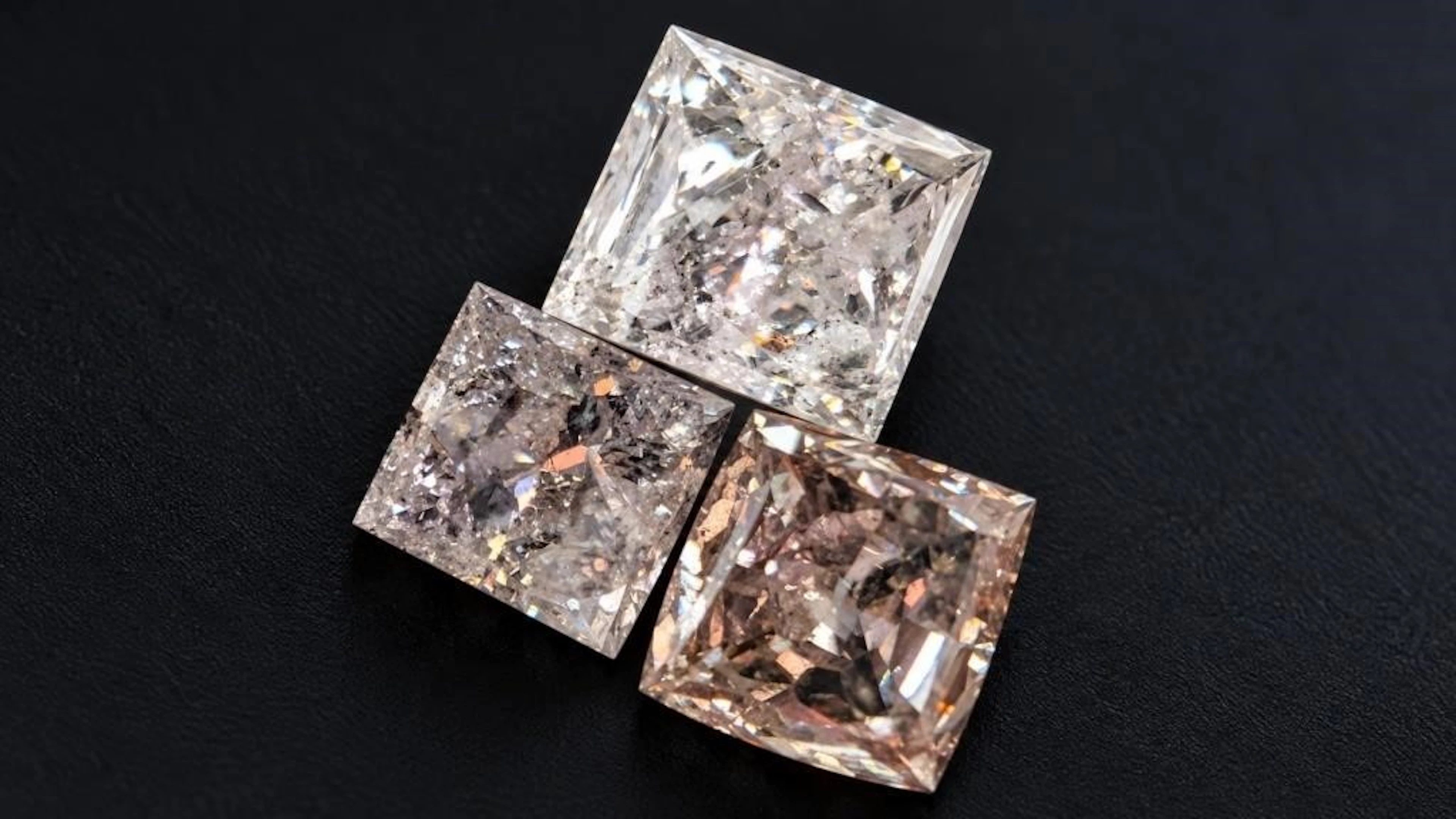 $3000, light pink natural diamond (0.5ct)gemstone