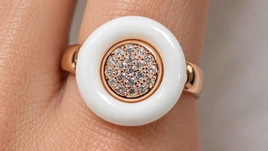 $200, silver(3.06g), cz ring, size 7, retail value