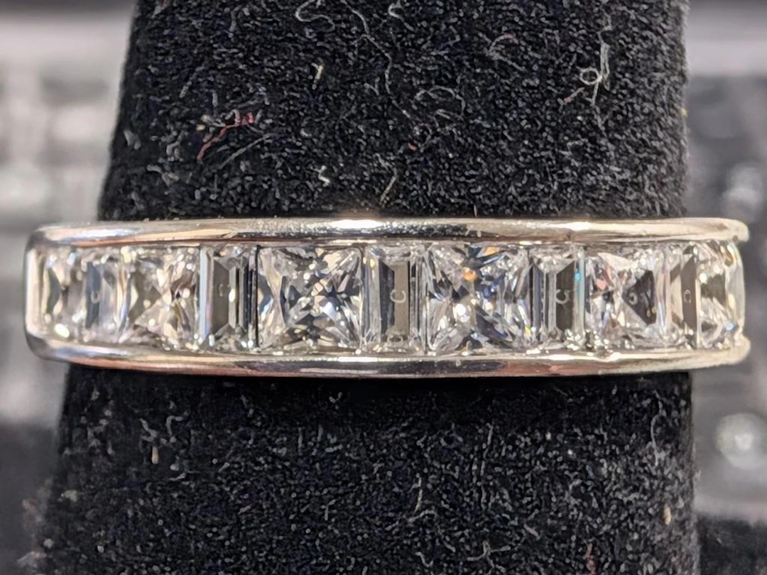 $80, Silver(3.09g), czRing, size 7, appraised/reta