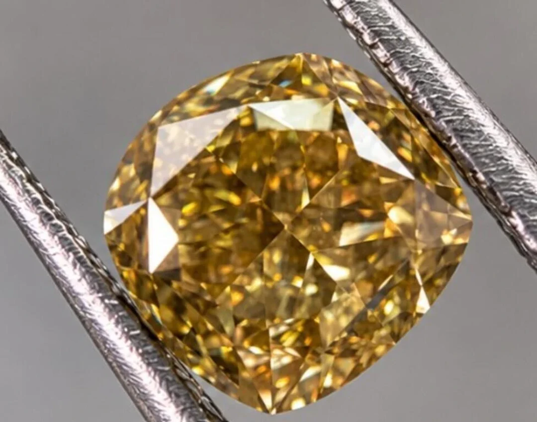 GIA Certified, natural diamond 1ct.CUSHION