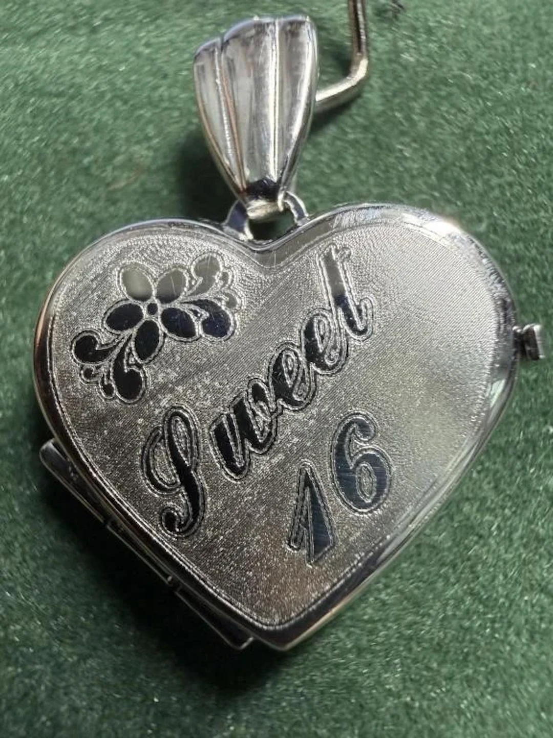 $7, 10k(1.4g), with photo compartment Locket,MSRP