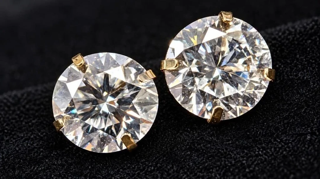 $1700, 14K(0.5g), lab diamond (1.4ct)earring, appr