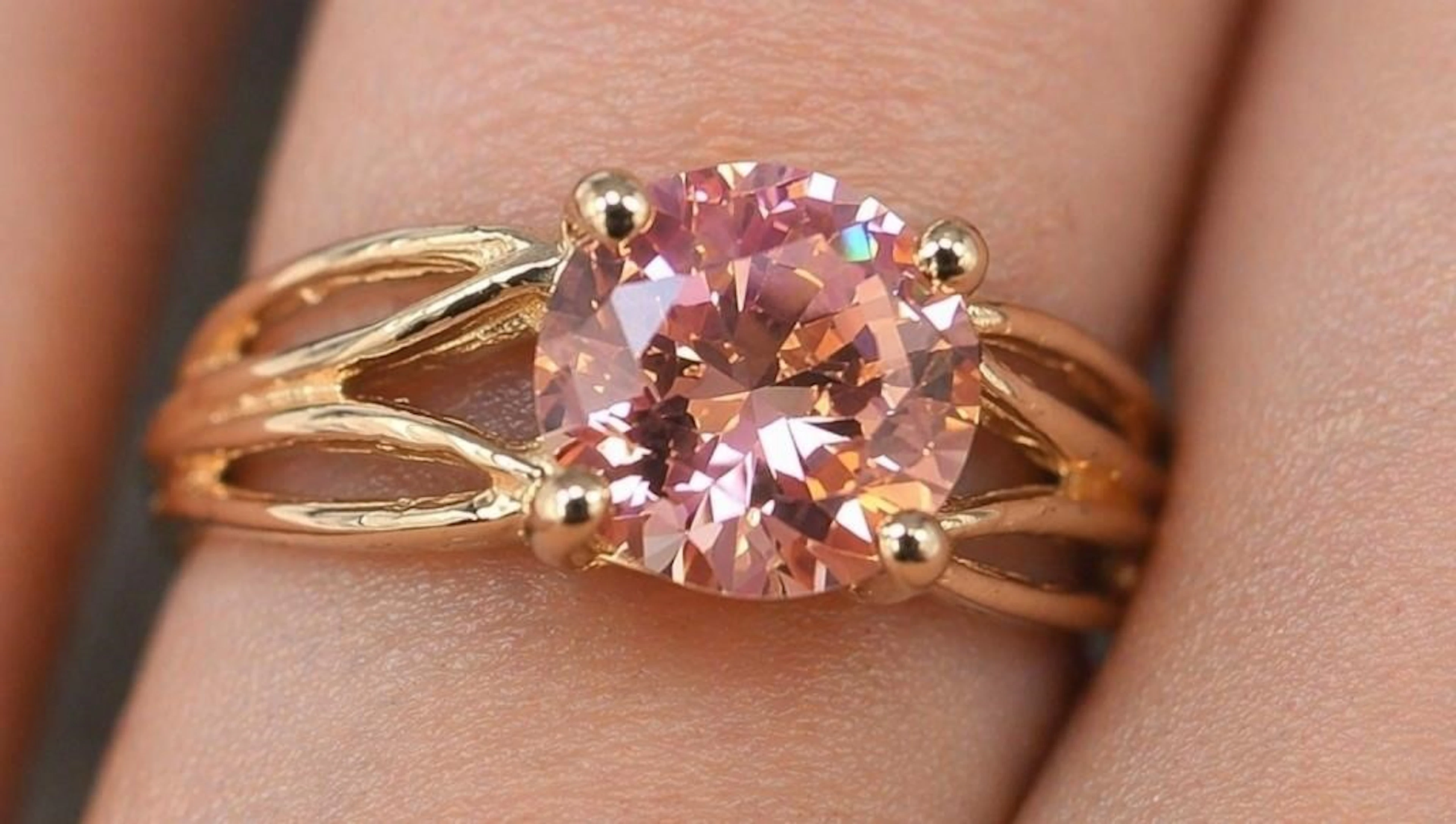 $2400, 10k(1.4g), fancy pink lab diamond (0.35ct)r