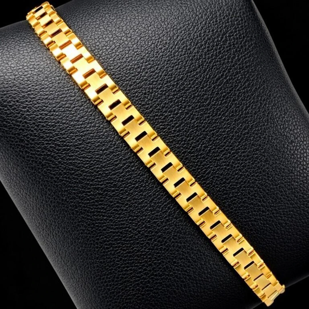 $1900, 10k(2.76g), bracelet 7.25", retail value $