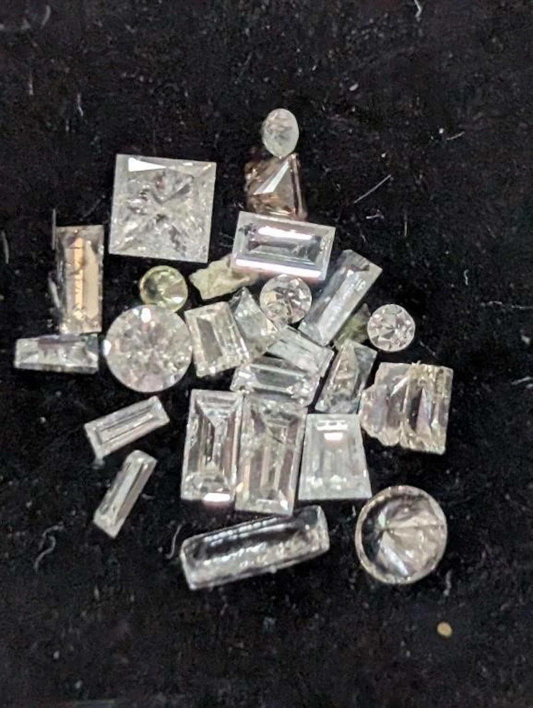 $500, Baguette Diamond (app 0.50ct), appraised/ret