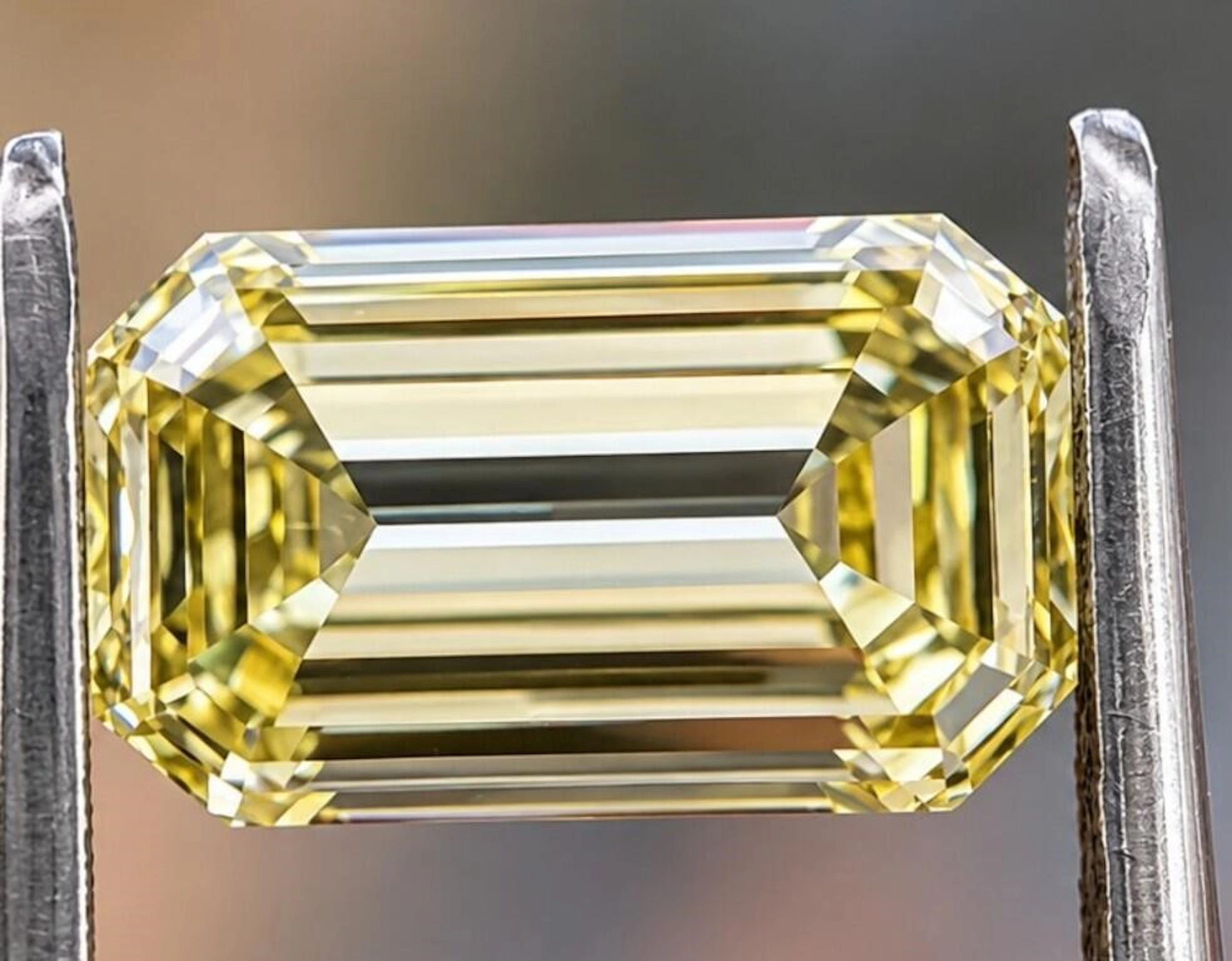 $6900 GIA Certified, natural diamond 0.67ct.EMERAL