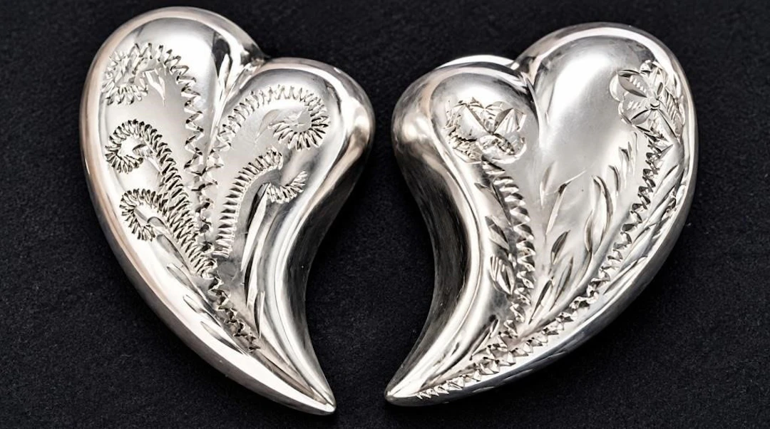 $200, silver(6.54g), vintage earring, retail valu