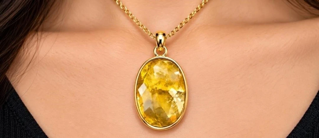 10k(0.4g), diamond (1.5ct)pendant, retail value $0