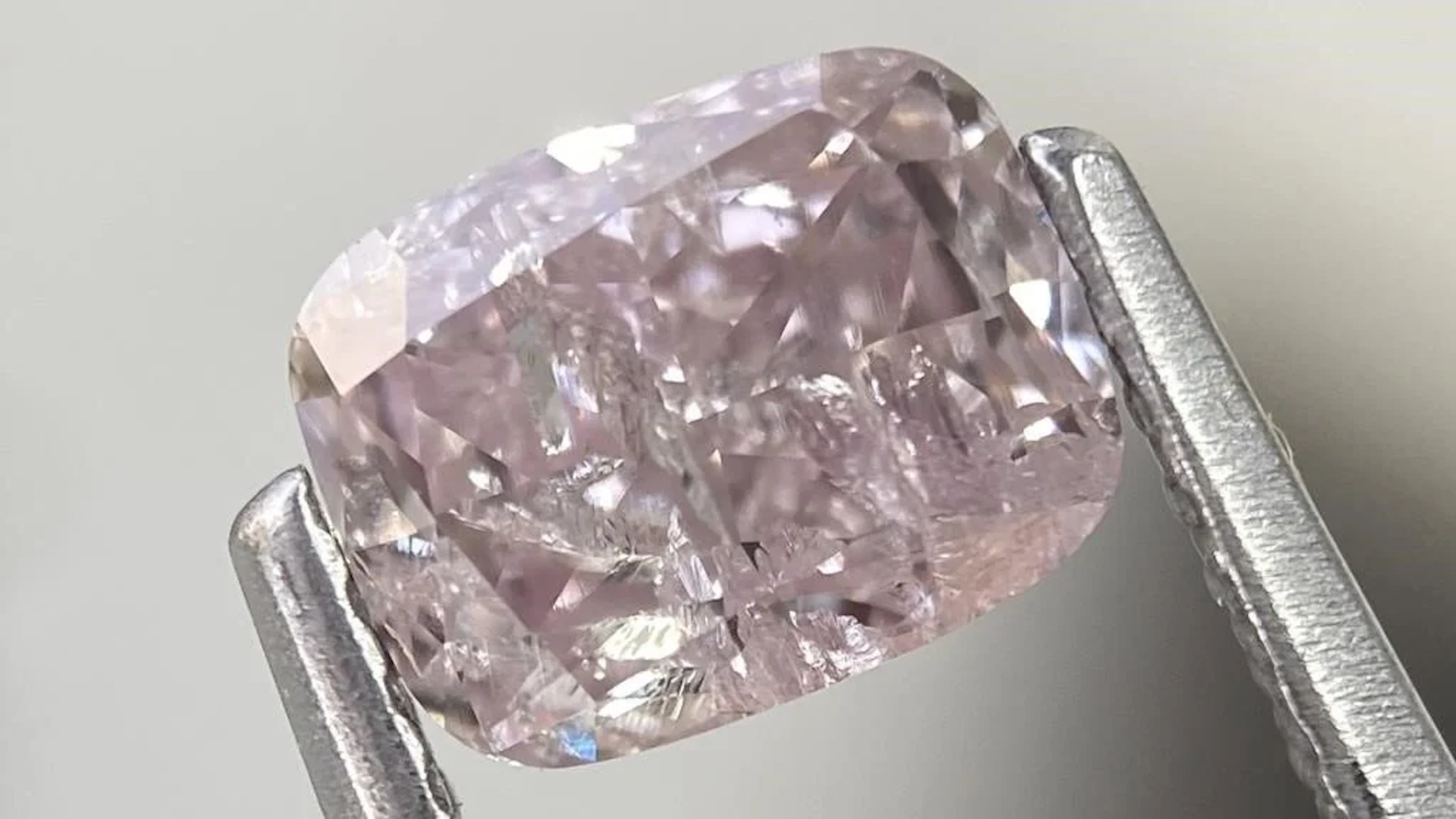 $7472* GIA Certified, natural diamond 0.91ct.CUSHI