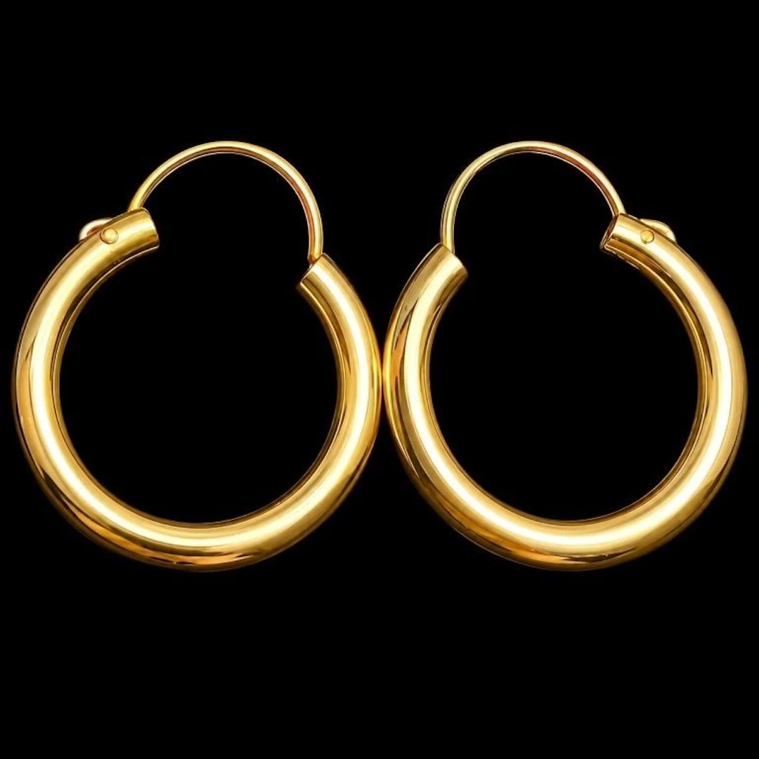 $700, 10k(1.04g), earring, retail value $700