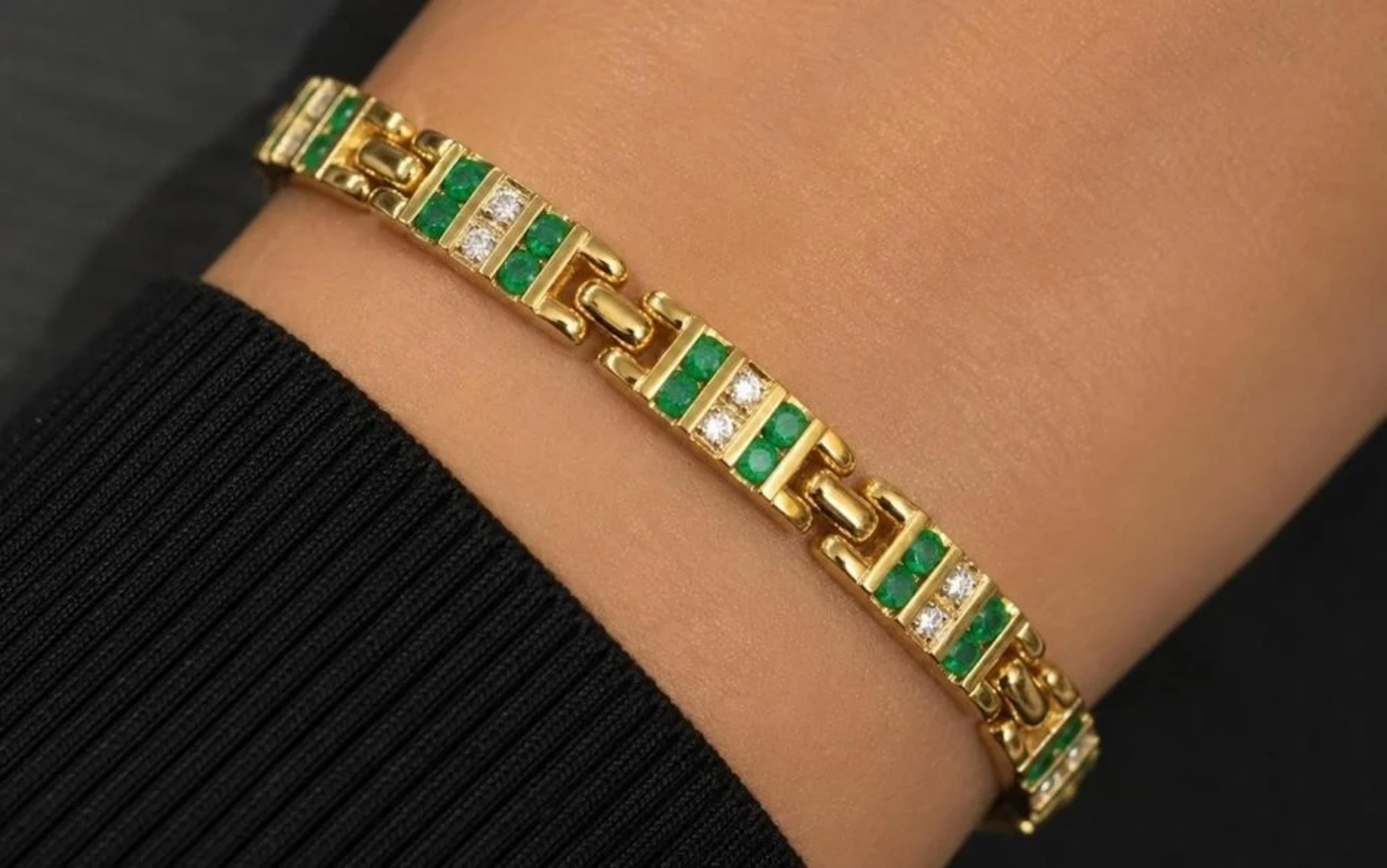 $8500, 14k(12.85g), emerald (0.7ct), diamond (0.2