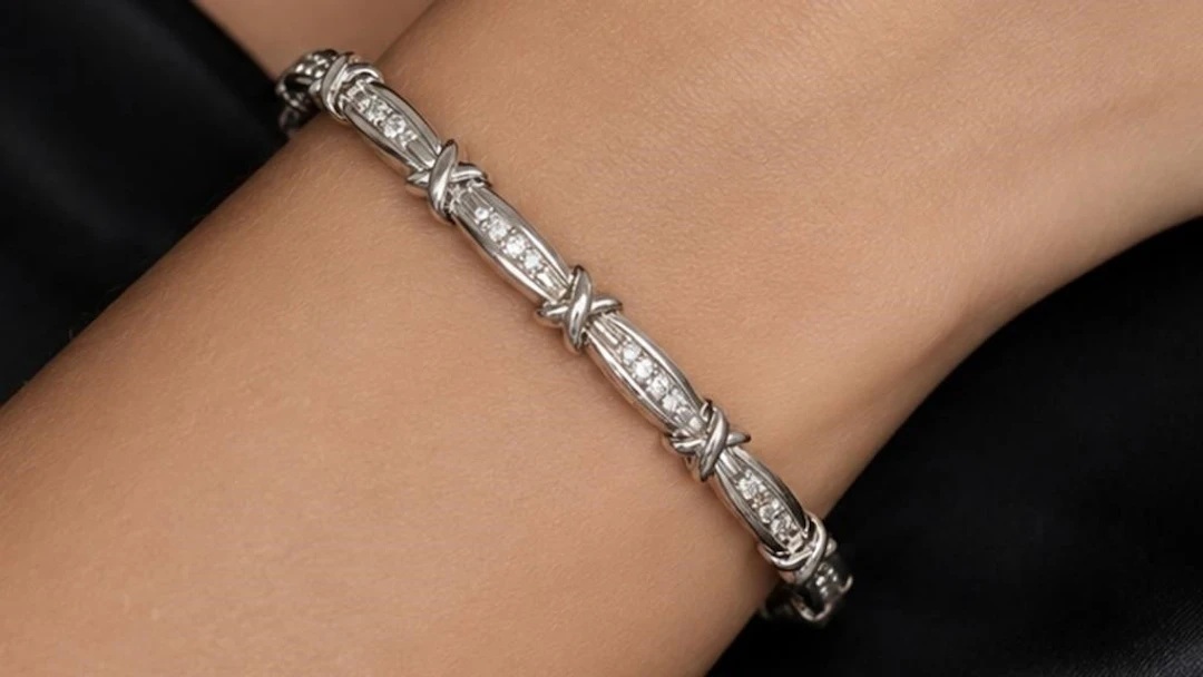 $7000, 10k(12.42g), natural diamond (0.4ct) brace