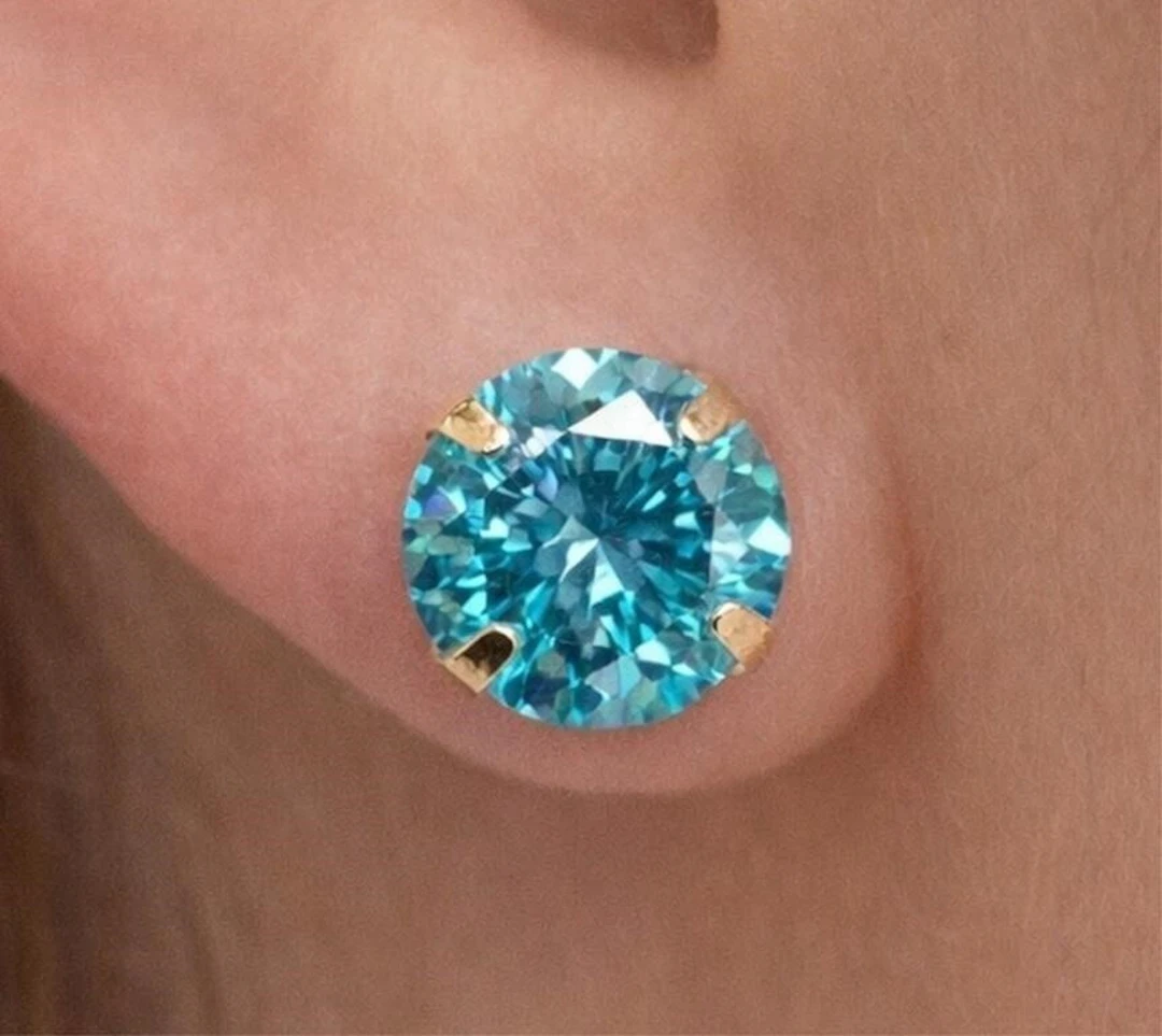 $1600, 14k(0.3g), blue lab diamond (1.08ct)earring