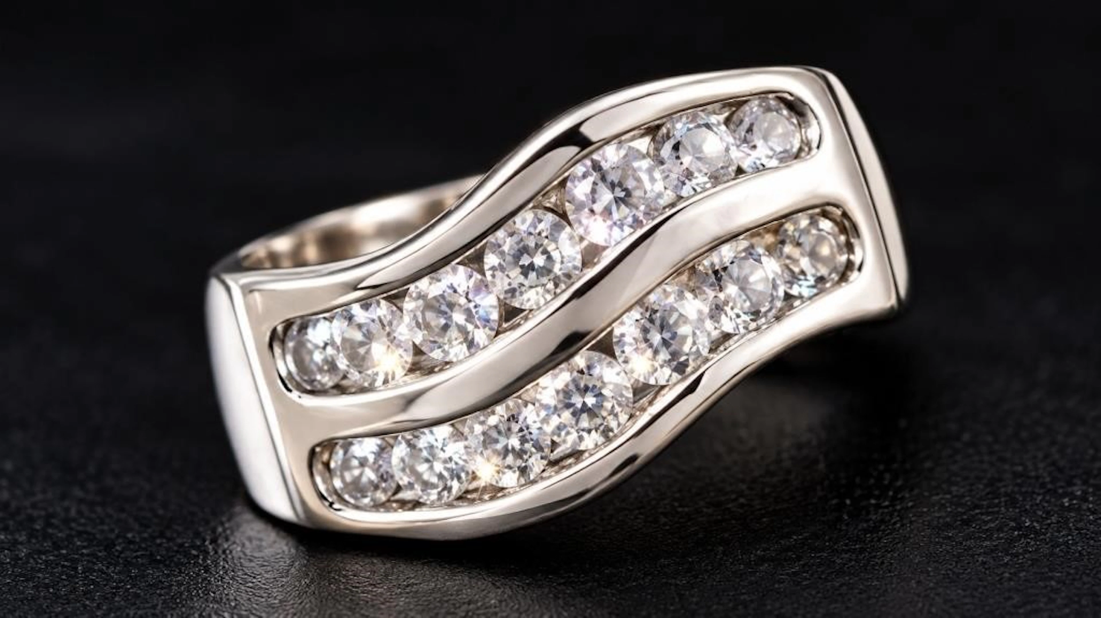 $90, Silver(3.66g), CZRing, size 8, appraised/reta