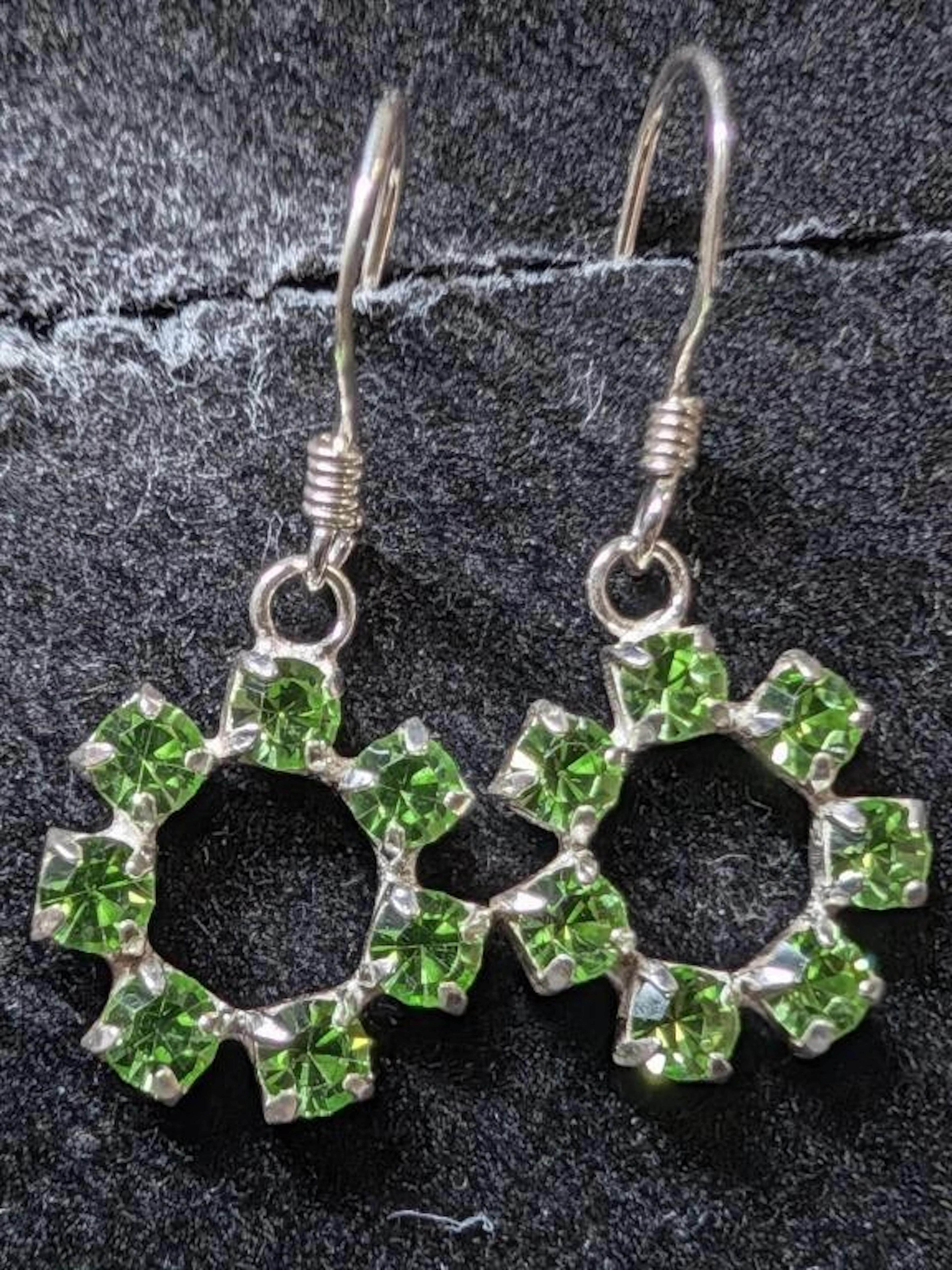 $40, SilverEarring, appraised/retail value $40