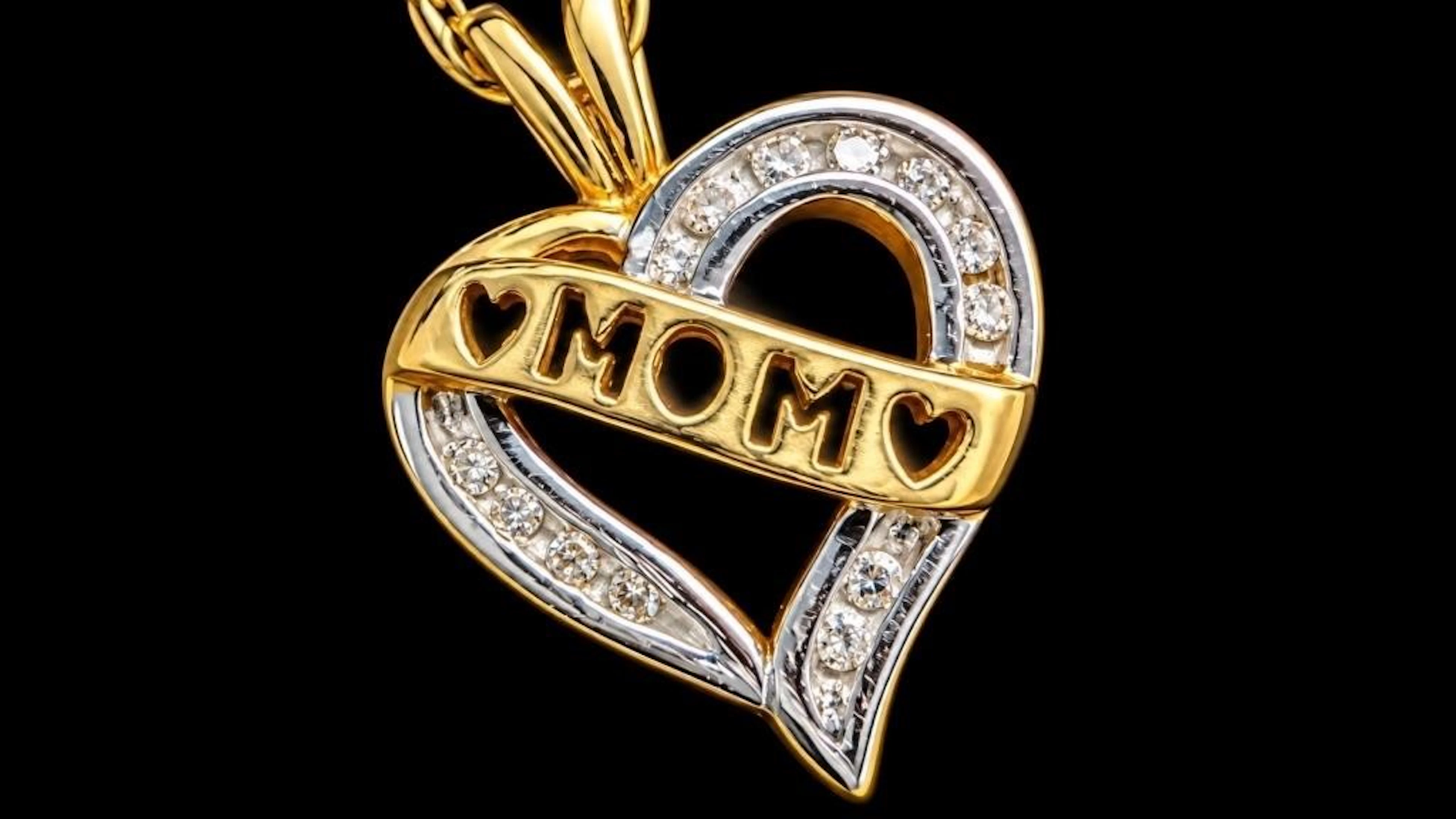 $800, 10k(1.5g), diamondpendant, retail value $800
