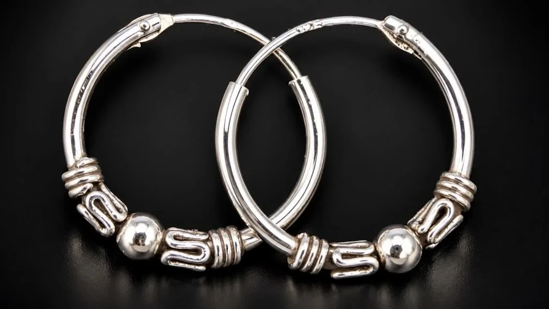 $30, silverearring, retail value $30