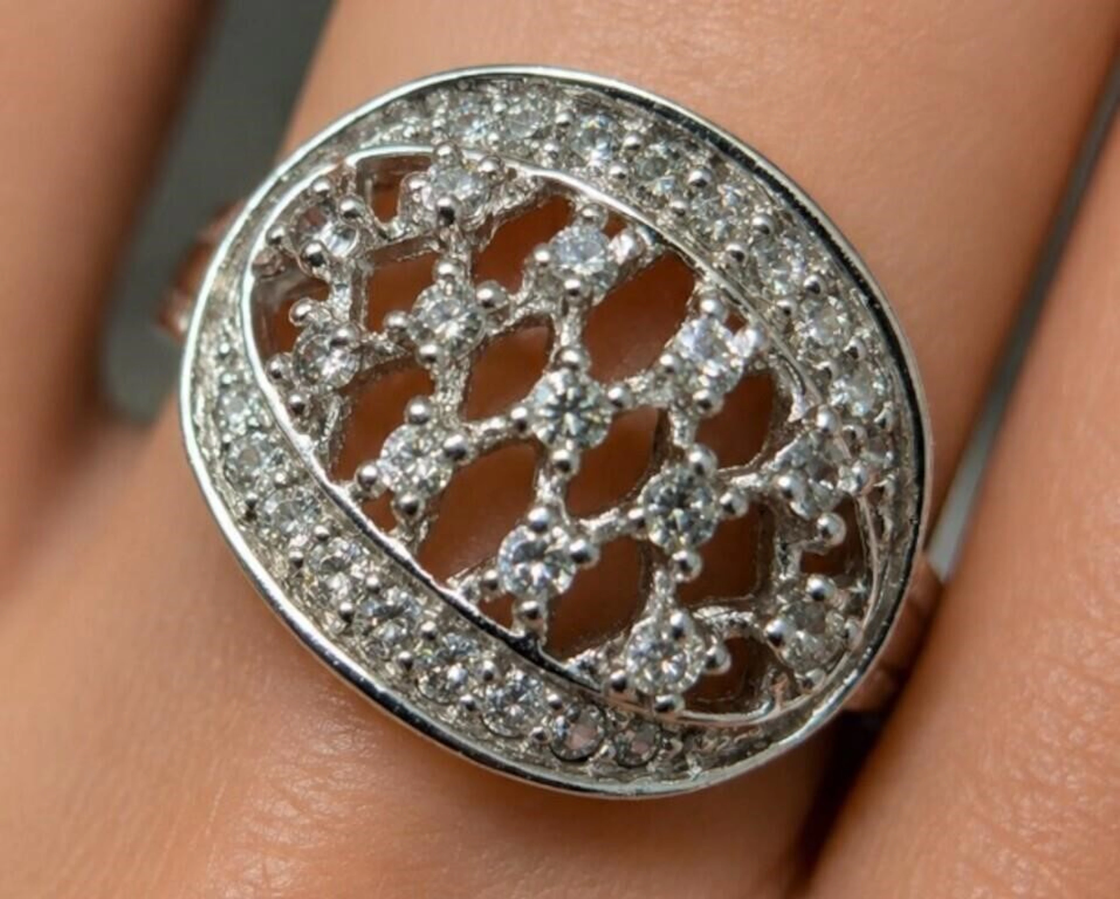 $3000, 10k(2.2g), czring, size , retail value $300