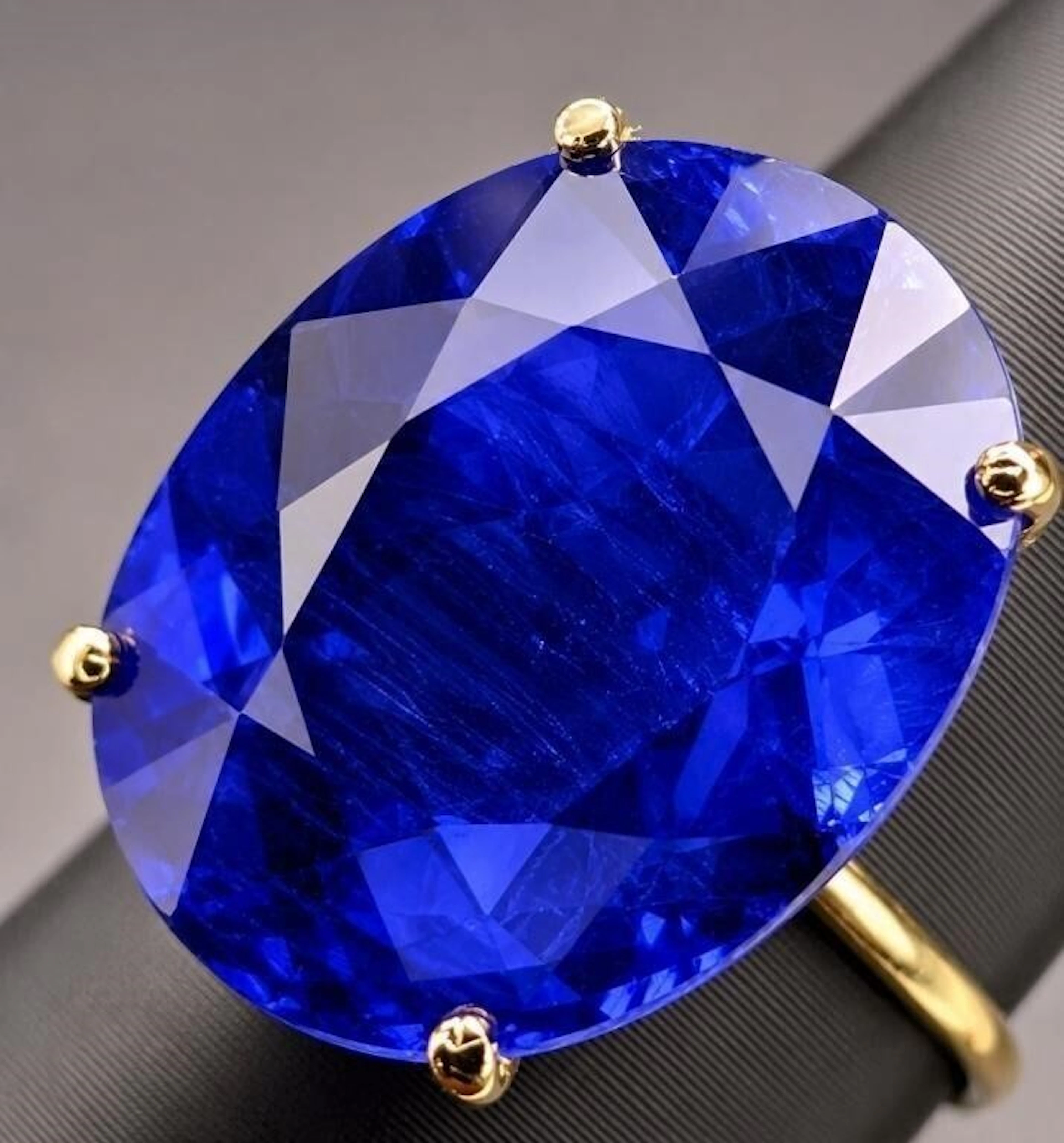 $2800, 10k(3.2g), natural sapphire (10.5ct)ring, s