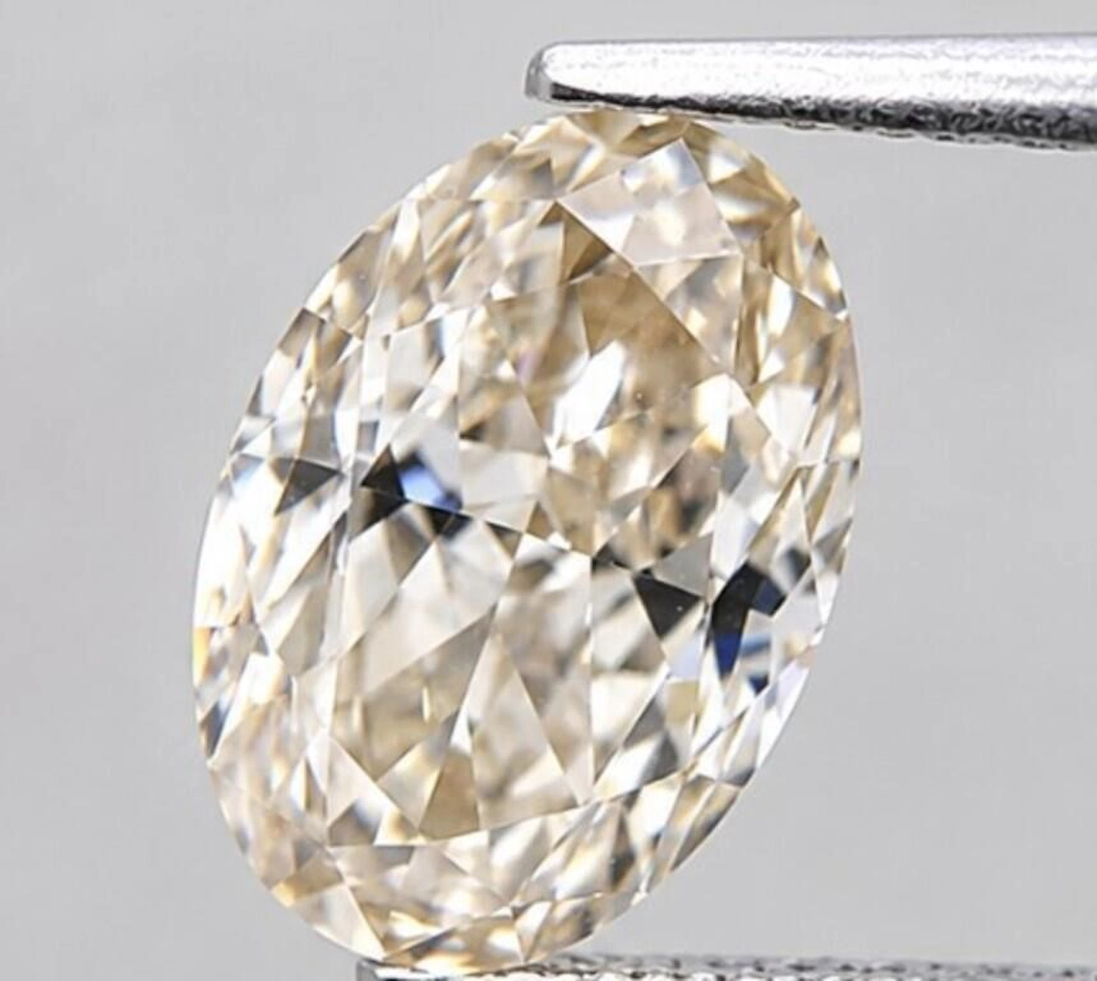 $9508* GIA Certified, natural diamond 1.56ct.OVA