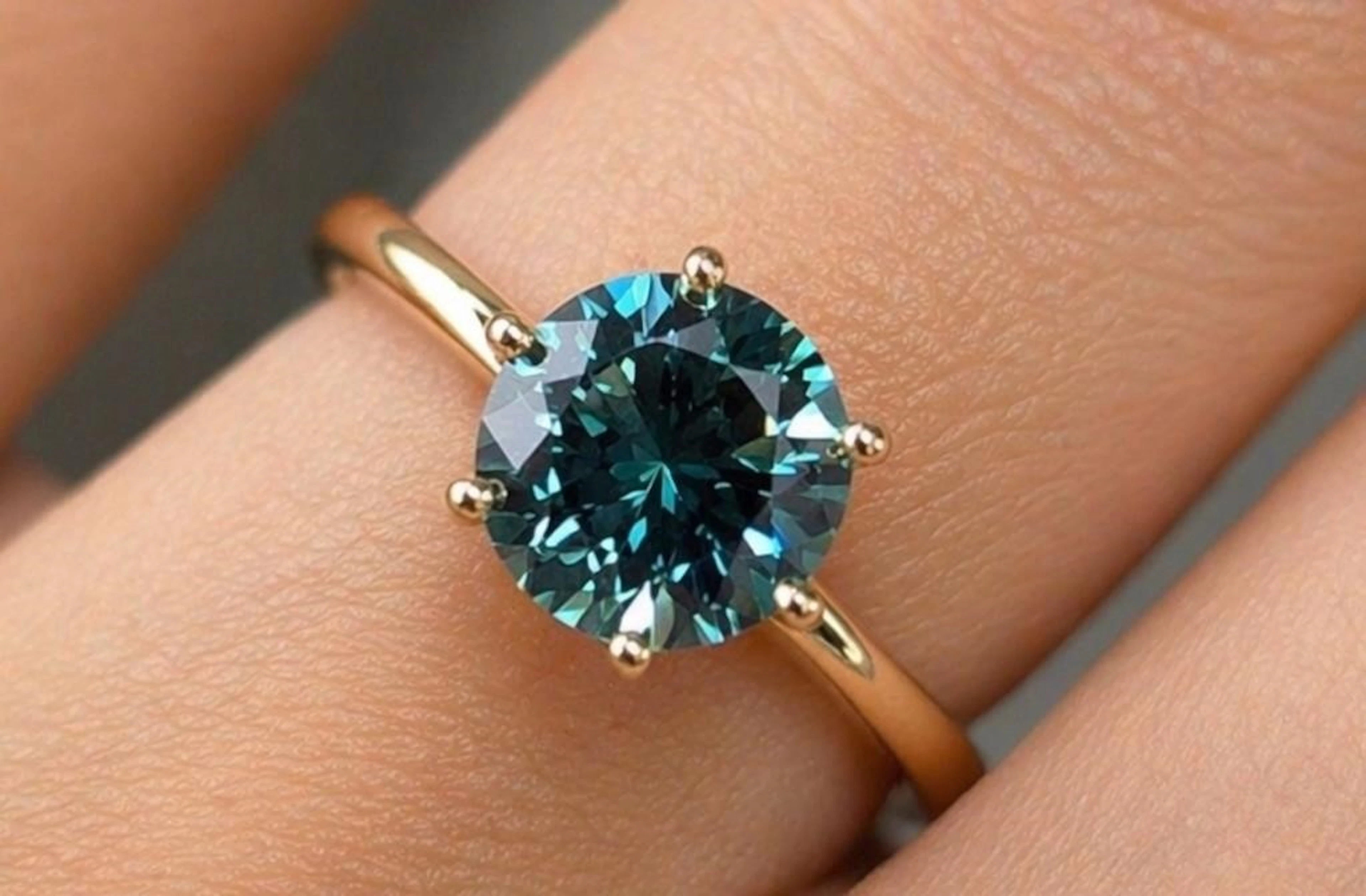 $1430, 10k(1.37g), lab diamond (0.67ct)ring, size