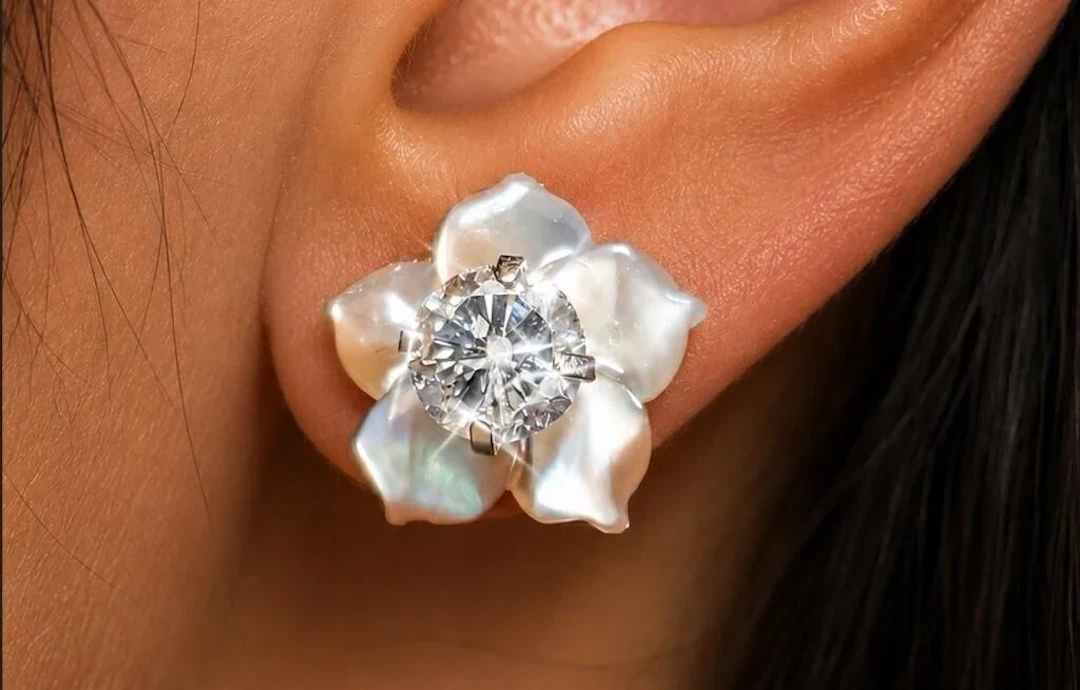 $500, 14K 2IN 1 Lab diamond (0.2ct) earring, retai