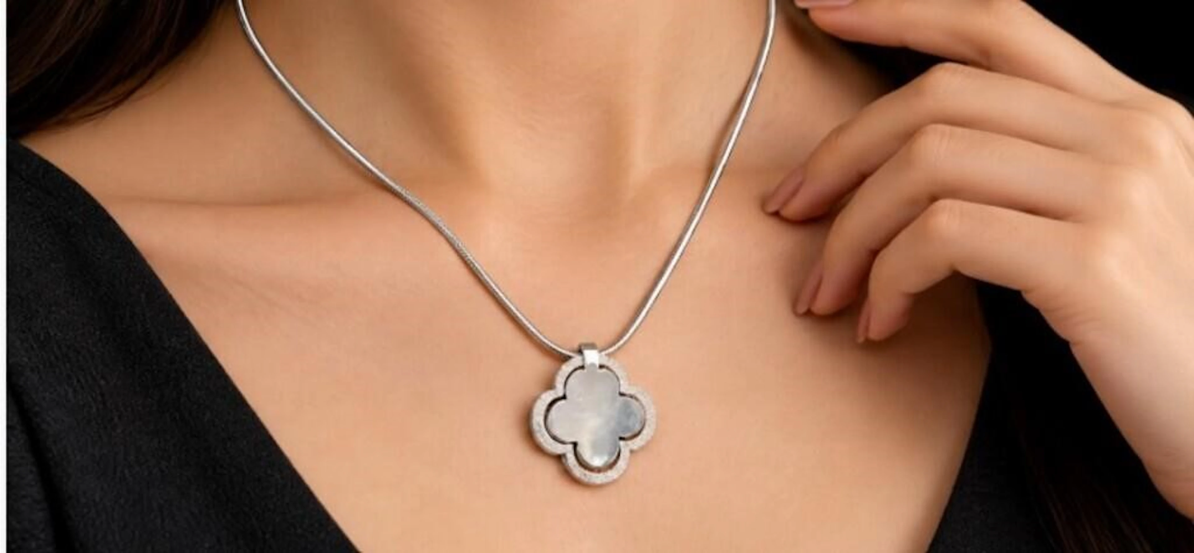 $250, silver(8.3g), necklace 8", retail value $25
