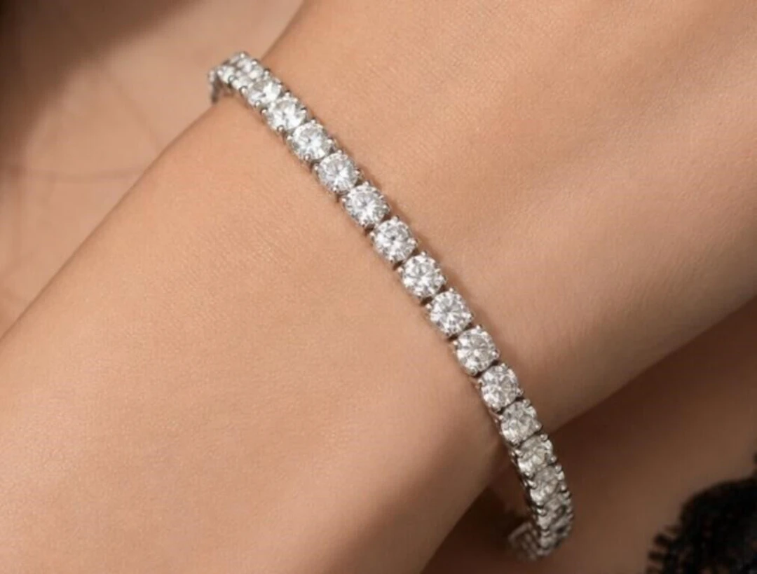 $4270, 14k(8.5g), diamond (0.8ct)bracelet 7", app