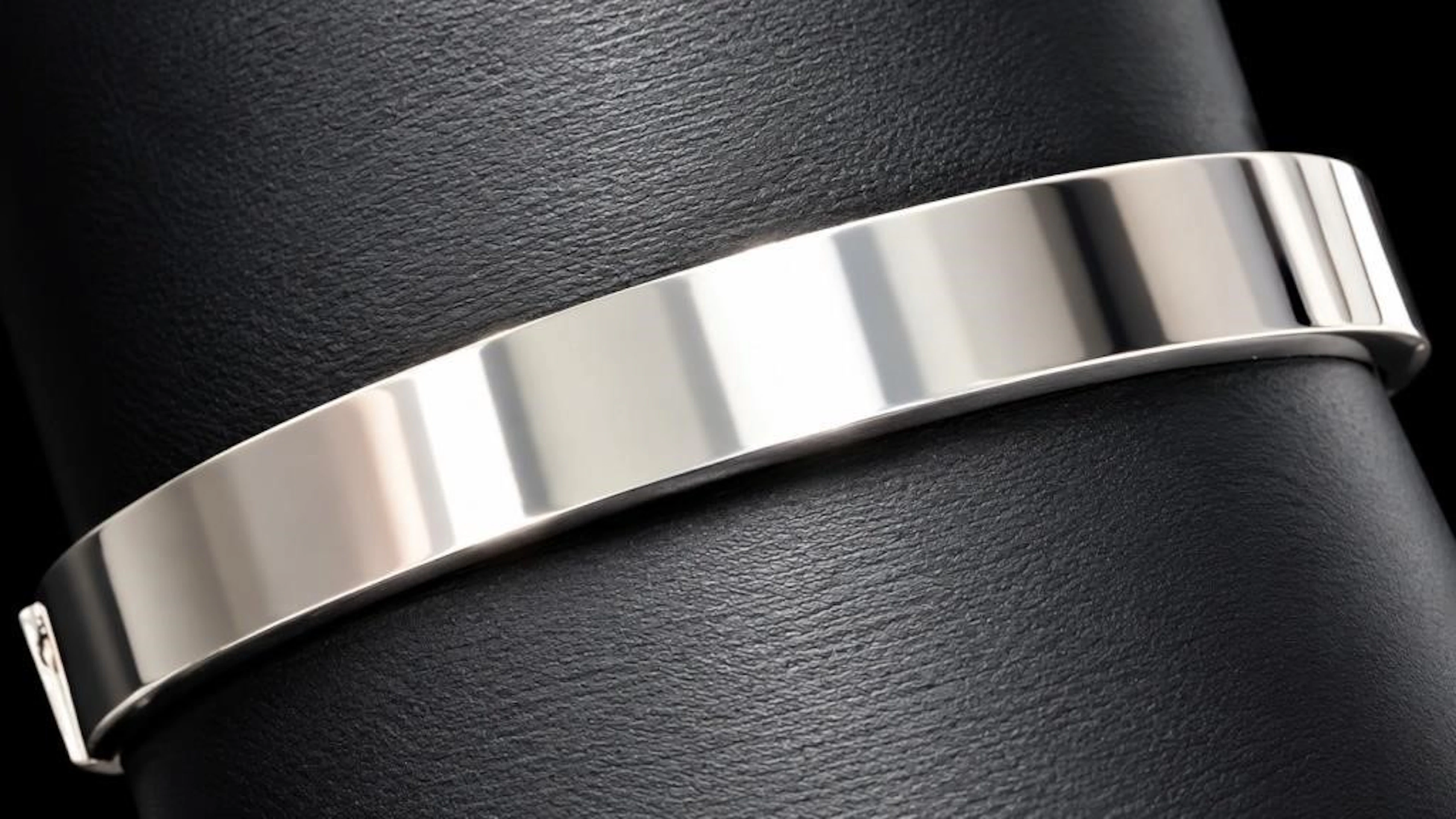 $720, silver(24g), bangle, retail value $720