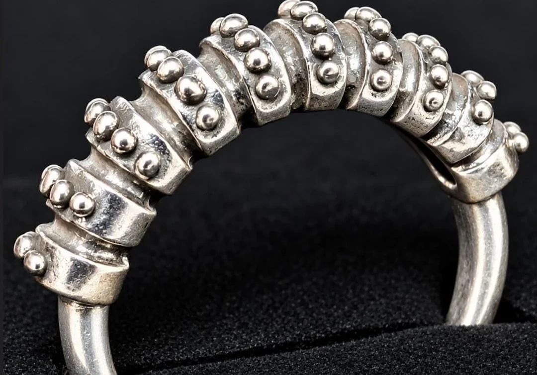 $120, silver(4.2g), ring, retail value $120