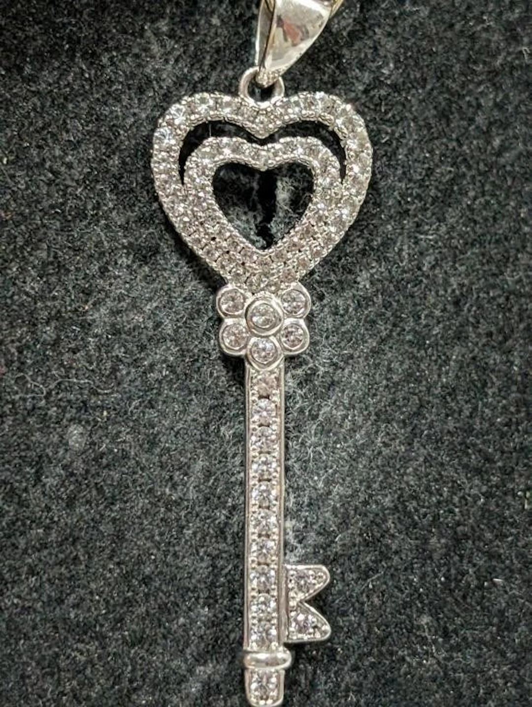 $85, Silver(3.37g), czPendant, appraised/retail va