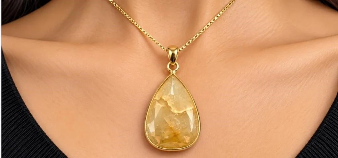 10k(0.7g), diamond (2.5ct)pendant, retail value $0