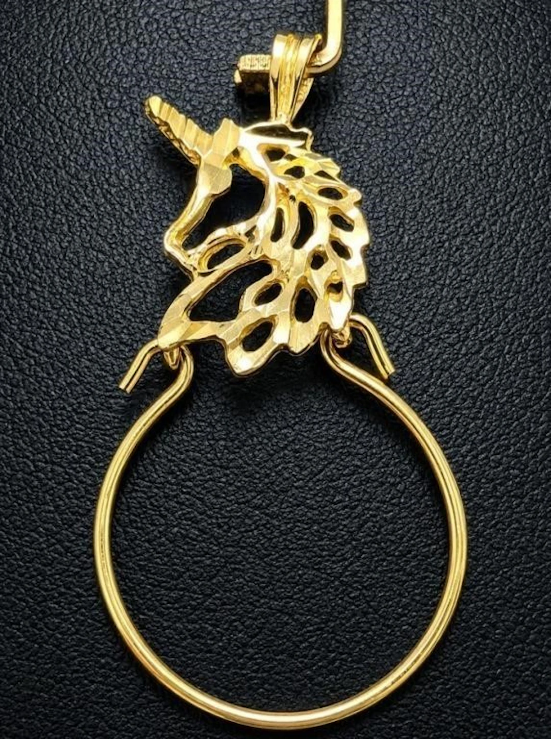 $840, 10k(1.23g), pendant, retail value $840