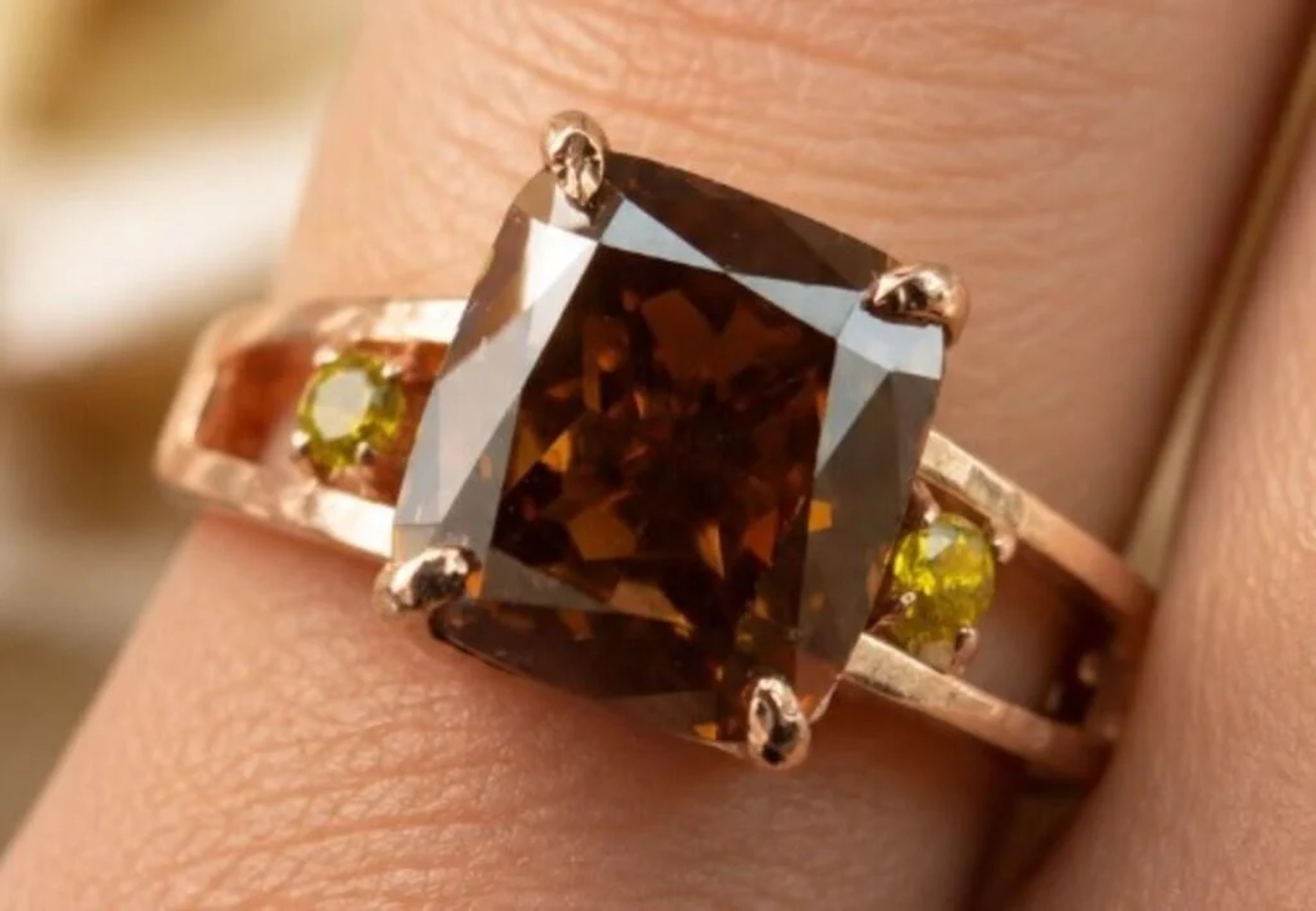 $3000, 10k(1.65g), lab diamond (0.8ct)Ring, size 6
