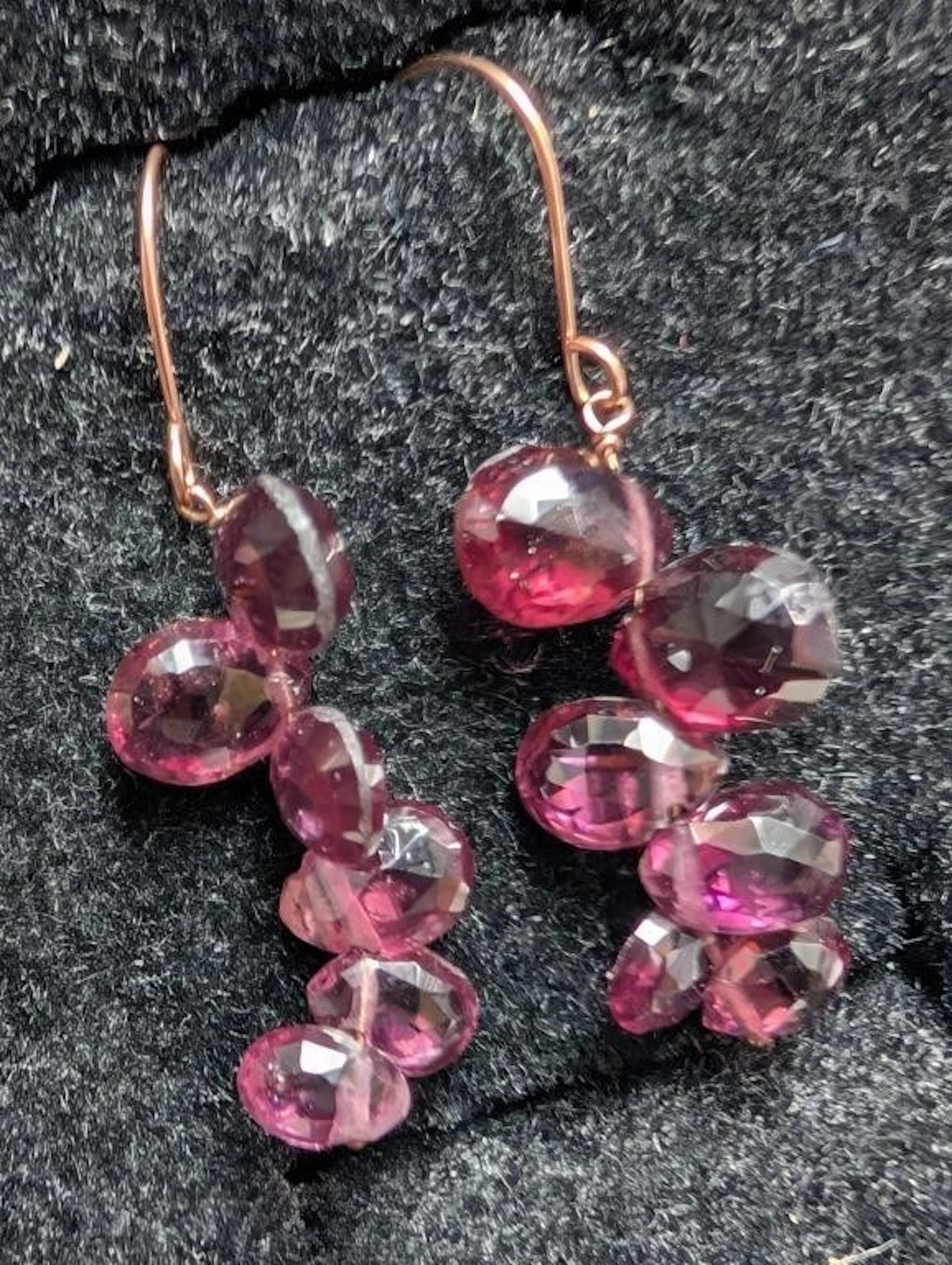 $800, 14Kt(1.43g), Grnet (6ct)Earring, retail valu