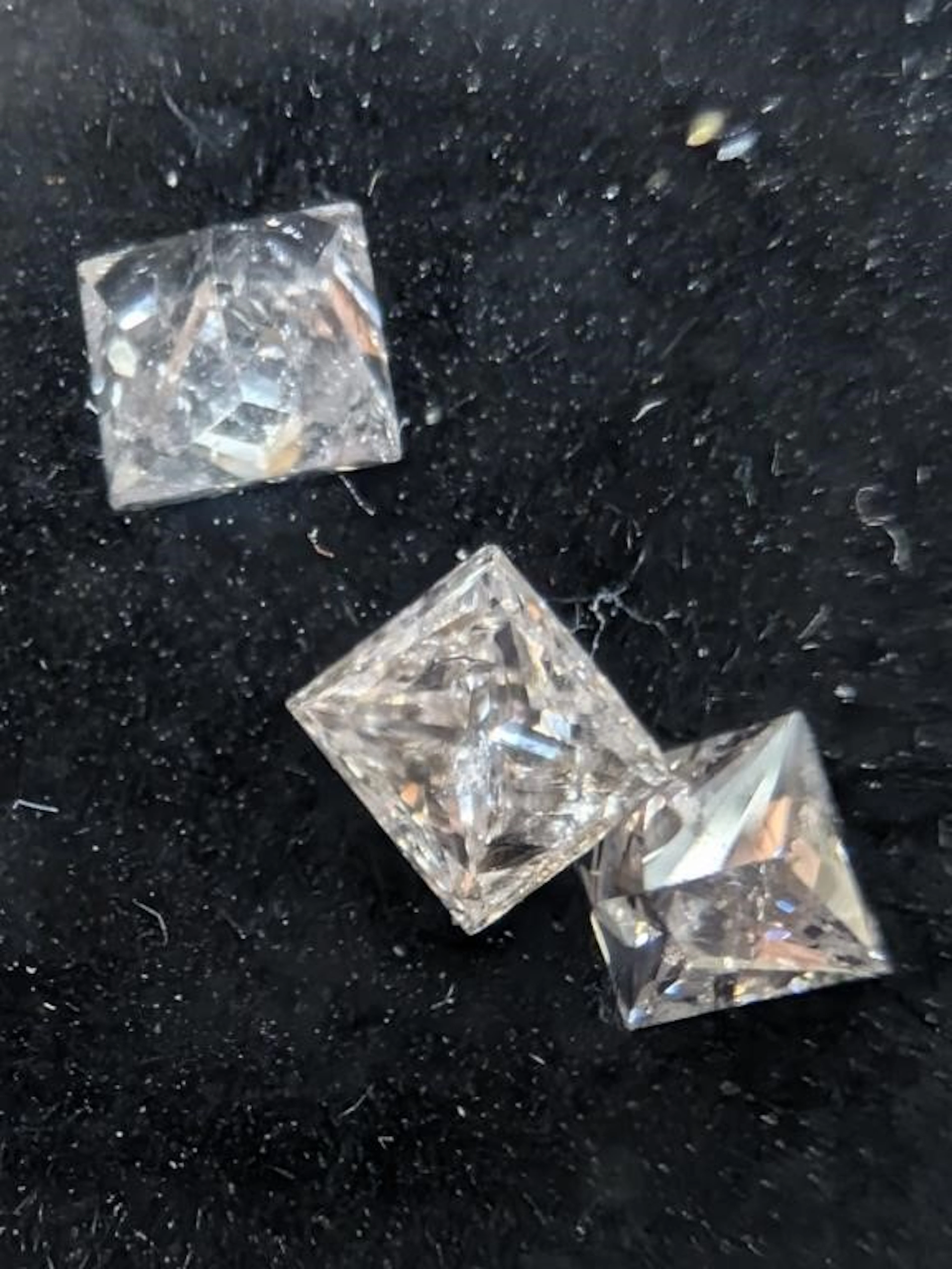 $2000, light pink white diamond (0.5ct)gemstone, r