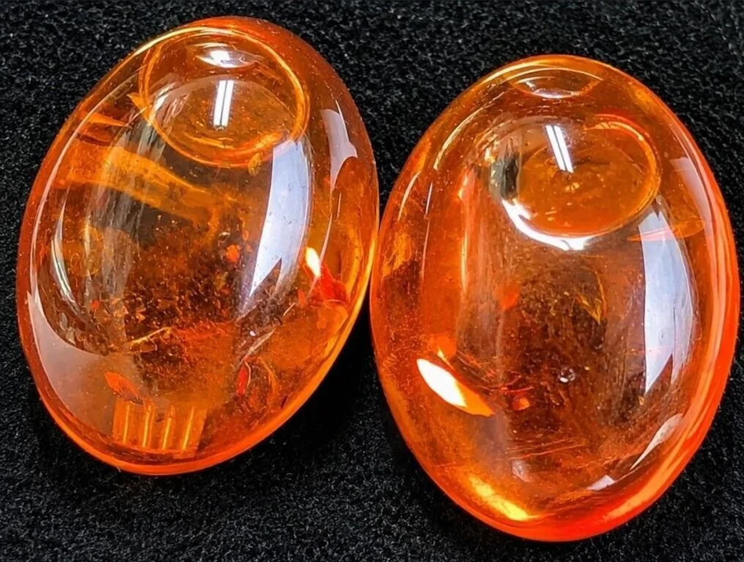 ` , SILVER.(1.1g), AMBER.EARRINGS, retail value