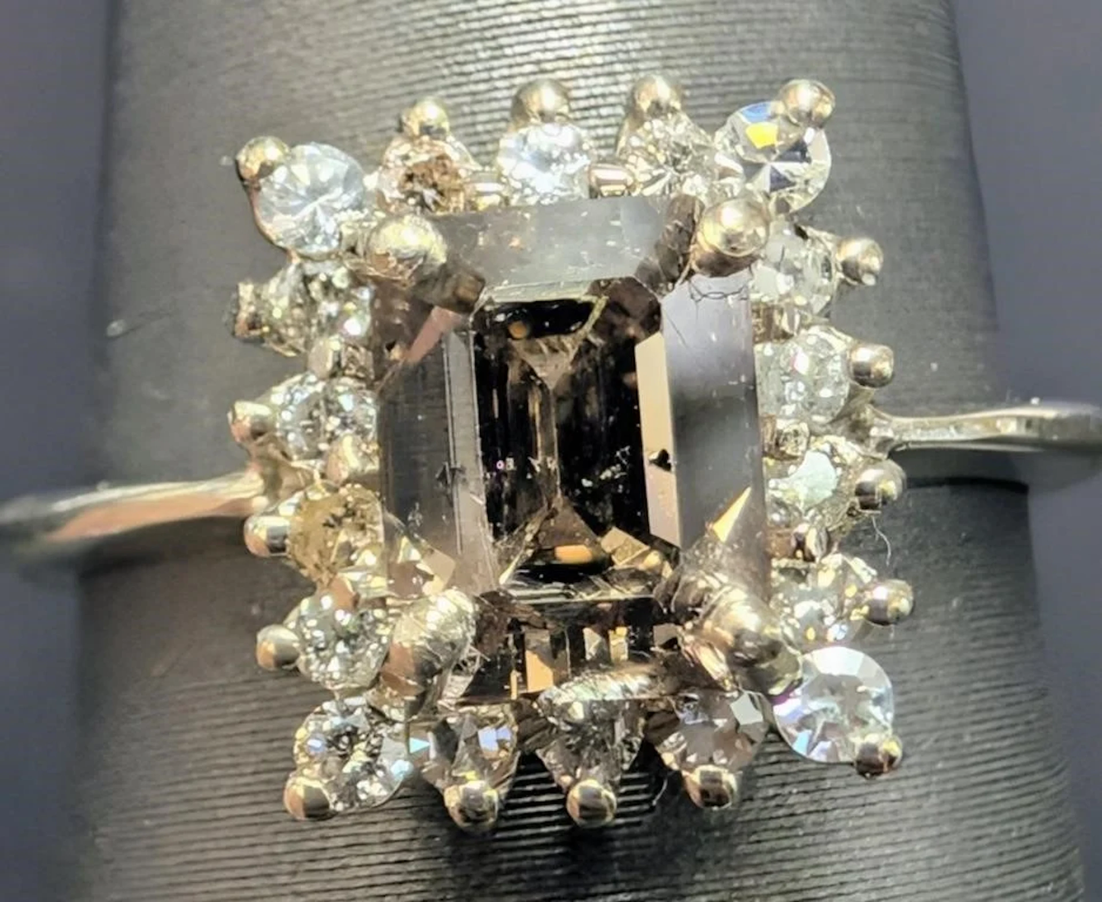 $11750, 10k(3.13g), natural diamond (2.4+0.3ct)r