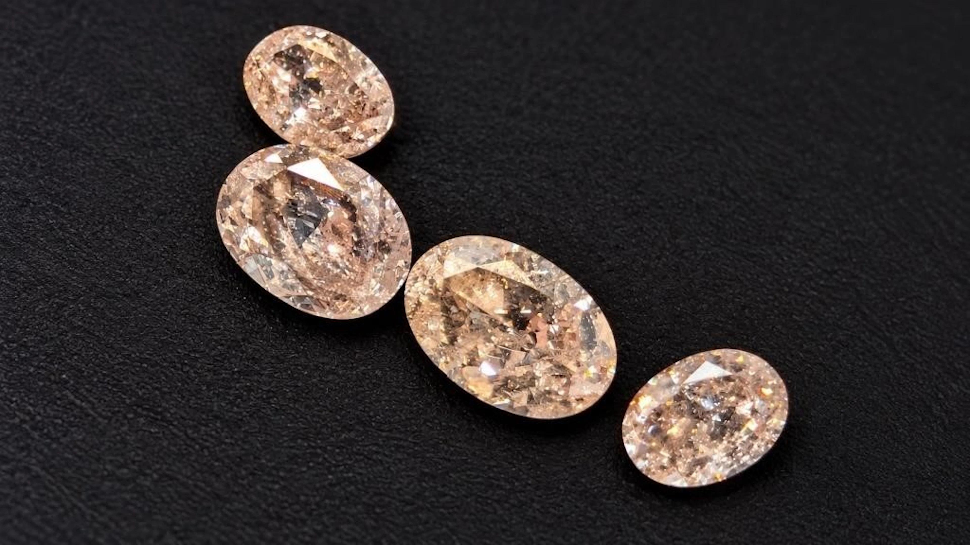 $3600, Rare pink color diamond (0.45ct)gemstone, r