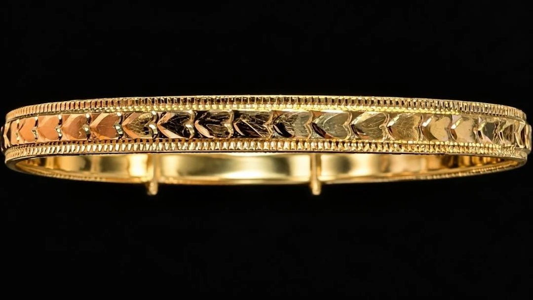 $1300, 10k(1.96g), baby bracelet, retail value $13