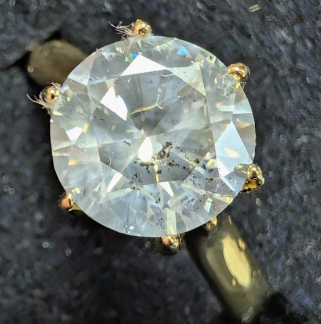 $14155, 10k(3.79g), natural diamond (3+0.25ct)ri