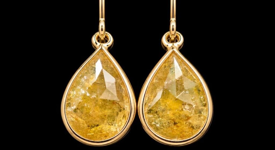 $4400, 10k(0.6g), diamond (1.7ct)earring, retail v