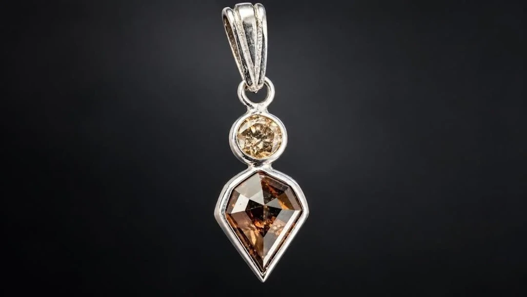 $2300, 14k(0.56g), natural brown diamond (0.86+0