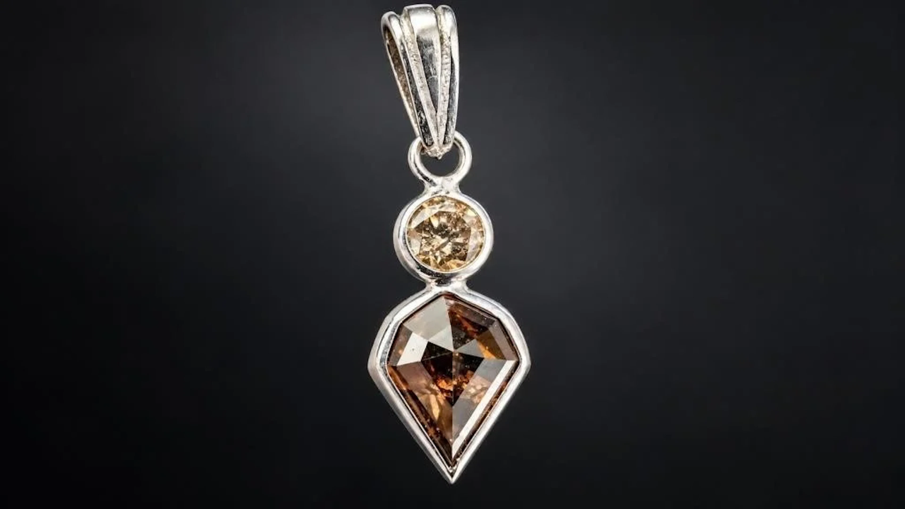 $2300, 14k(0.56g), natural brown diamond (0.86+0