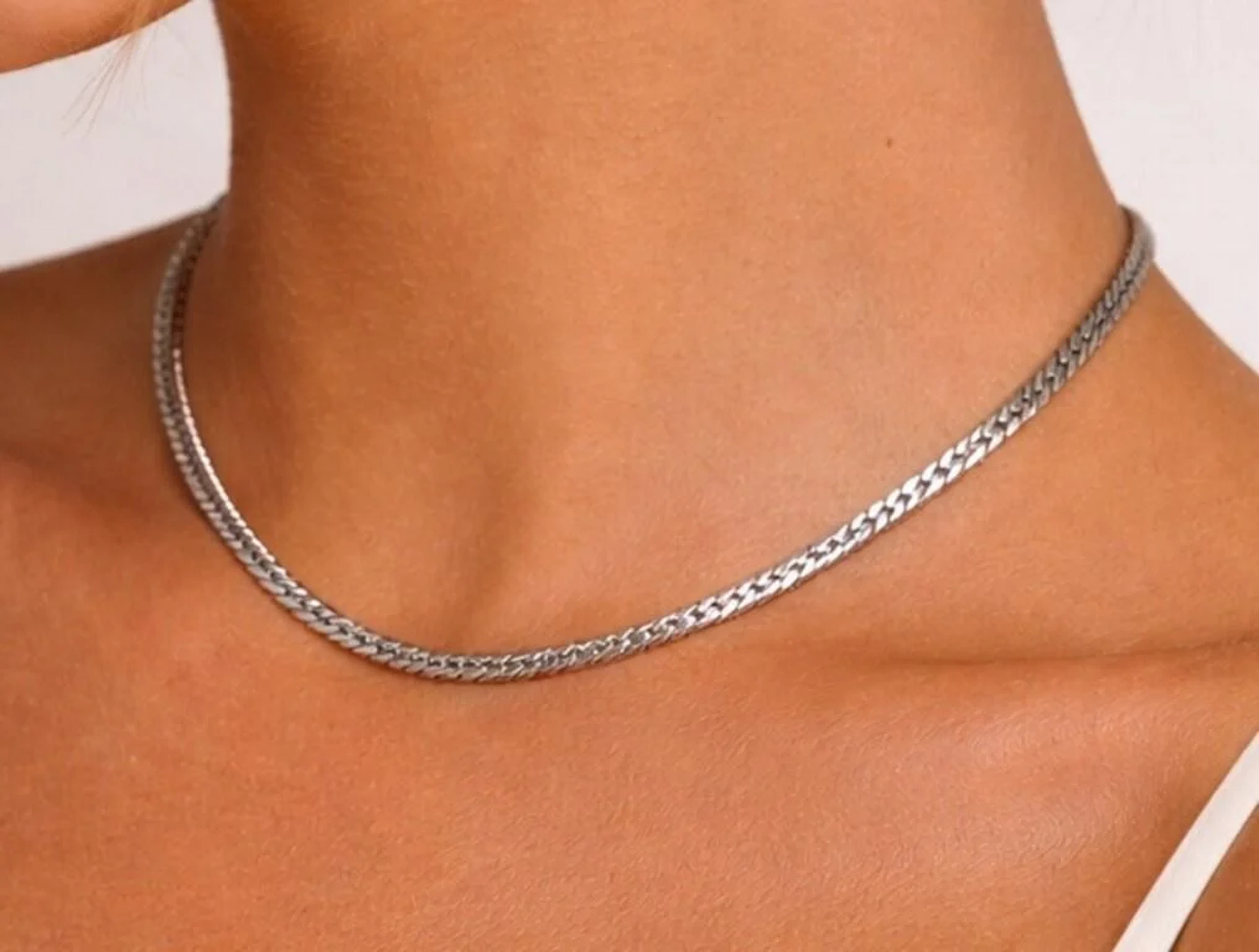 $5200, 10K(7.6g), chain 18", retail value $5200
