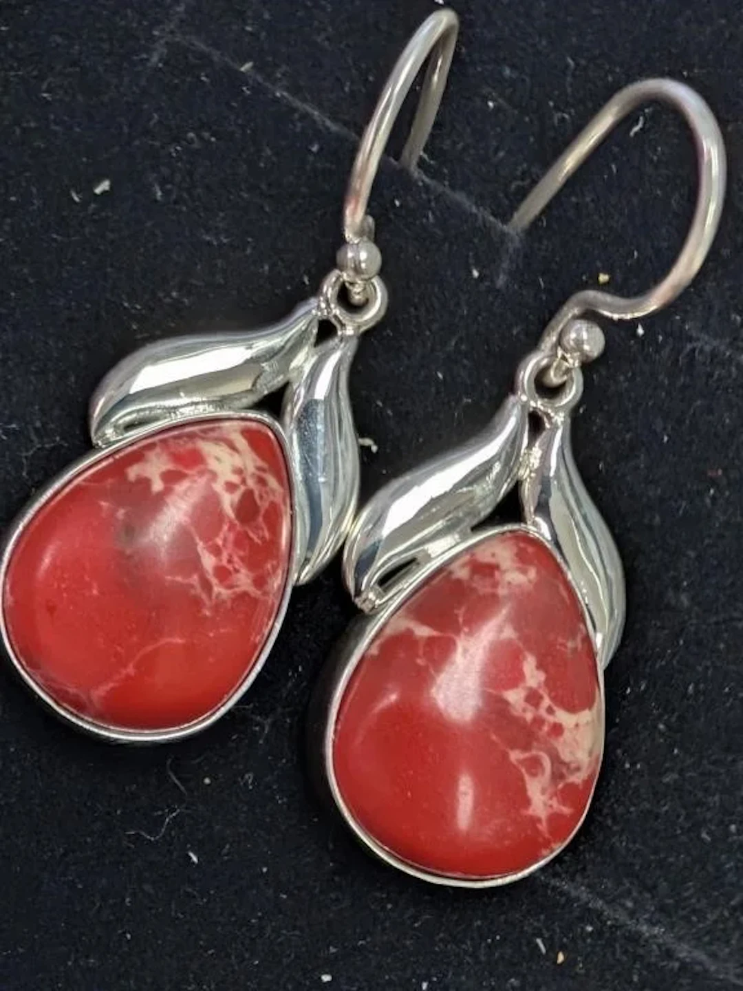 $280, silver(6.2g), earing, retail value $280